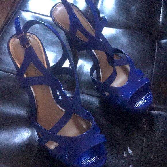 Gianni Bini Heels - Picture 1 of 3
